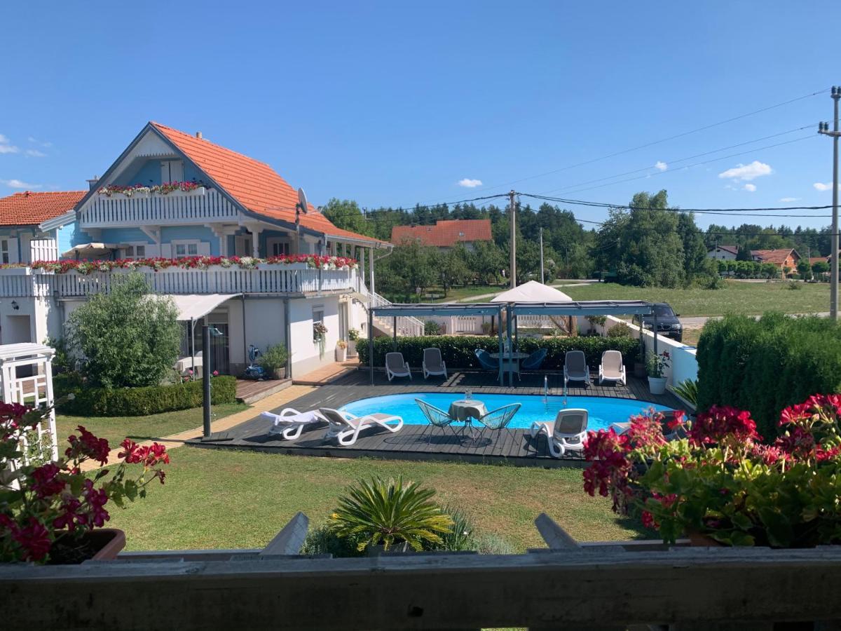 Pool Plitvice Lakes Grabovac (Karlovac)